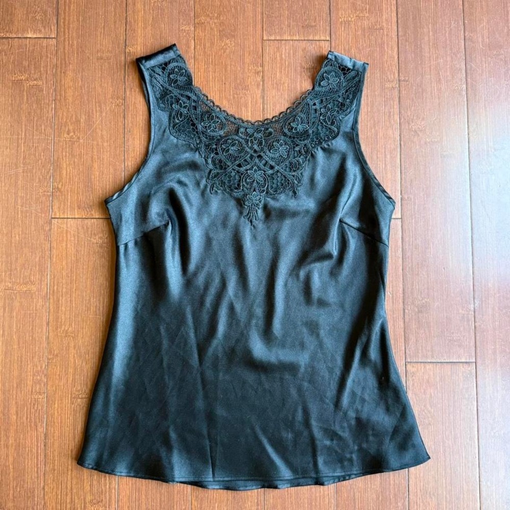 Black‎ Lace Trim Tank